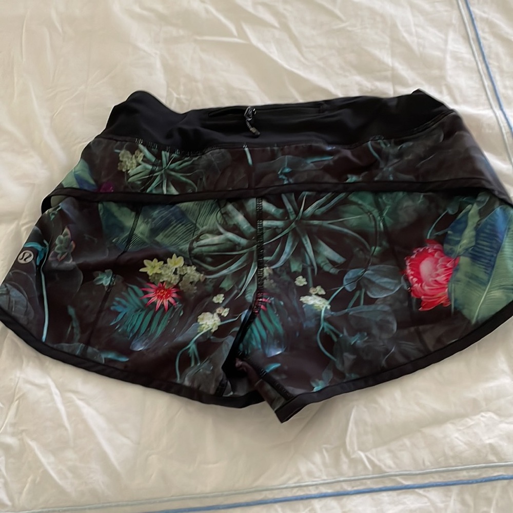 Running shorts - Picture 2 of 2